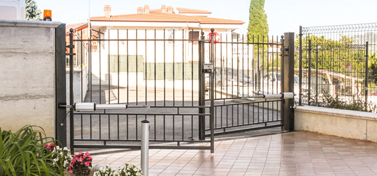 best swing gate repair in Irvine