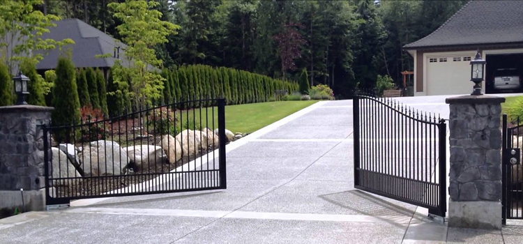 Irvine Uphill Swinging Driveway Gate Repair